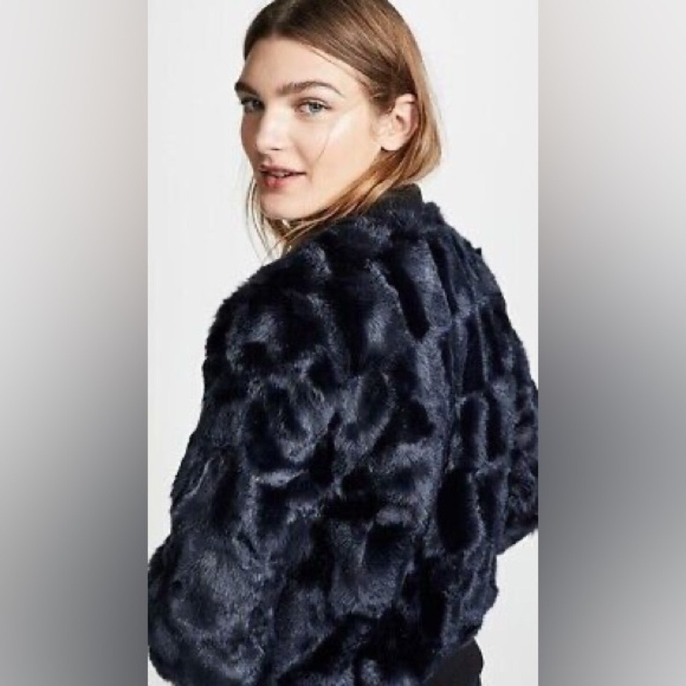 💣 Navy Bomber Jacket